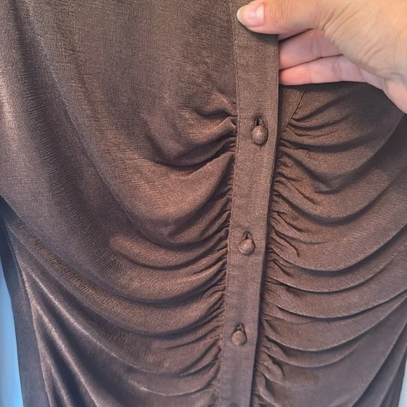 MESHKI Alexandra Brown Ruched Long Sleeve Shirt - Picture 2 of 4